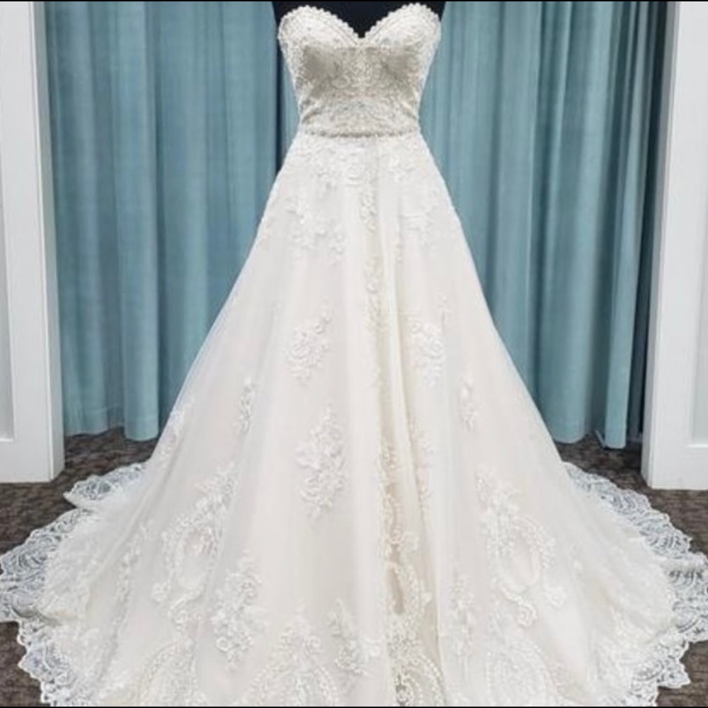 Designer

Maggie Sottero
Reba-7ms335
Ivory lace